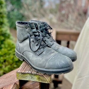 Blundstone 1619 Toe Cap Lace-Up
Ankle Boots AU 10